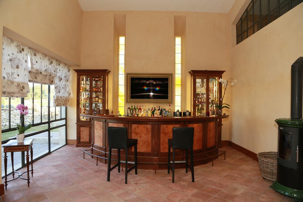 Chambres D'Hotes Domaine De Nazere Avezan Exteriör bild