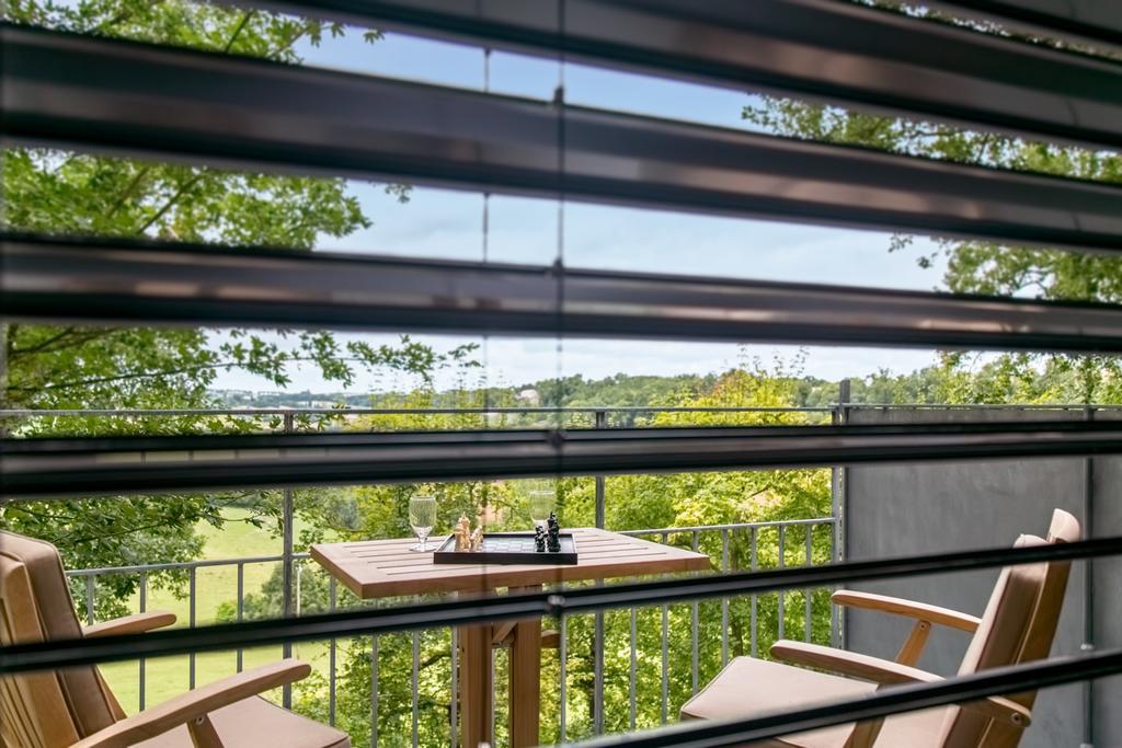 Chambres D'Hotes Domaine De Nazere Avezan Exteriör bild