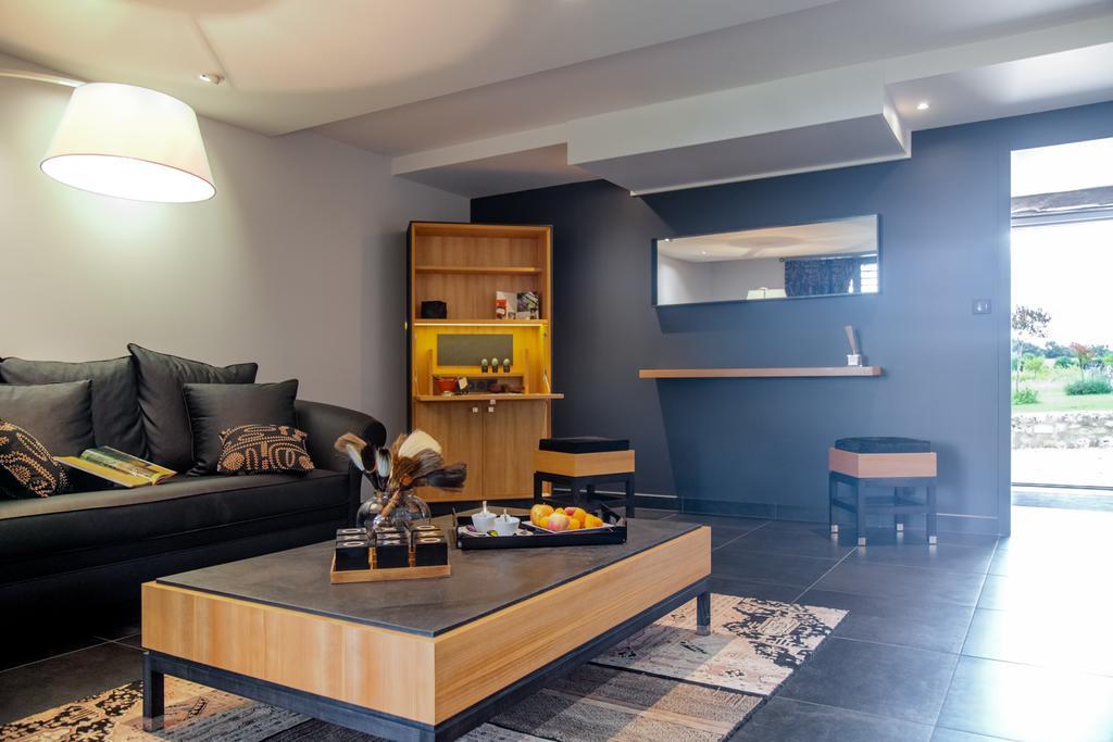 Chambres D'Hotes Domaine De Nazere Avezan Exteriör bild