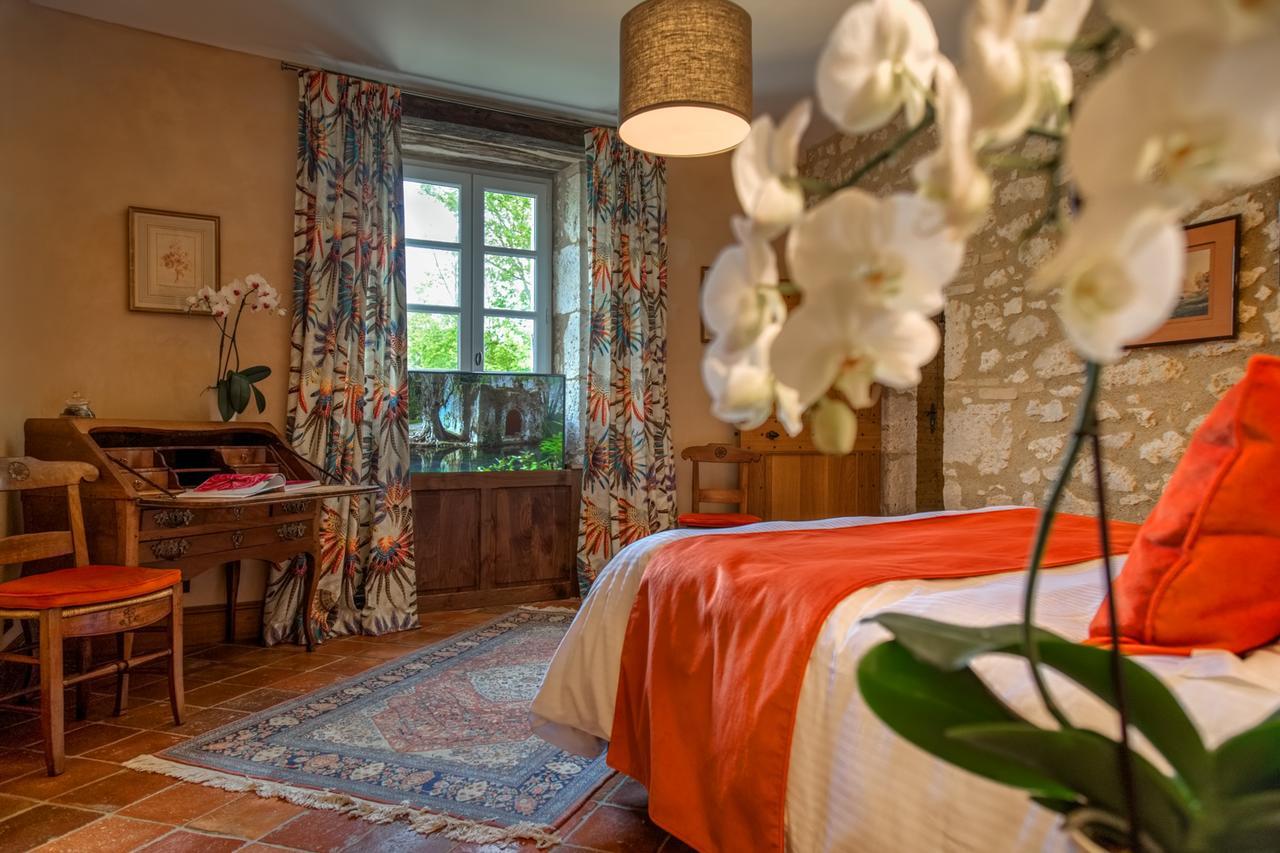 Chambres D'Hotes Domaine De Nazere Avezan Exteriör bild