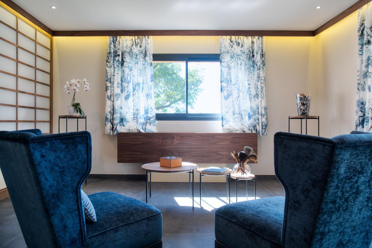 Chambres D'Hotes Domaine De Nazere Avezan Exteriör bild